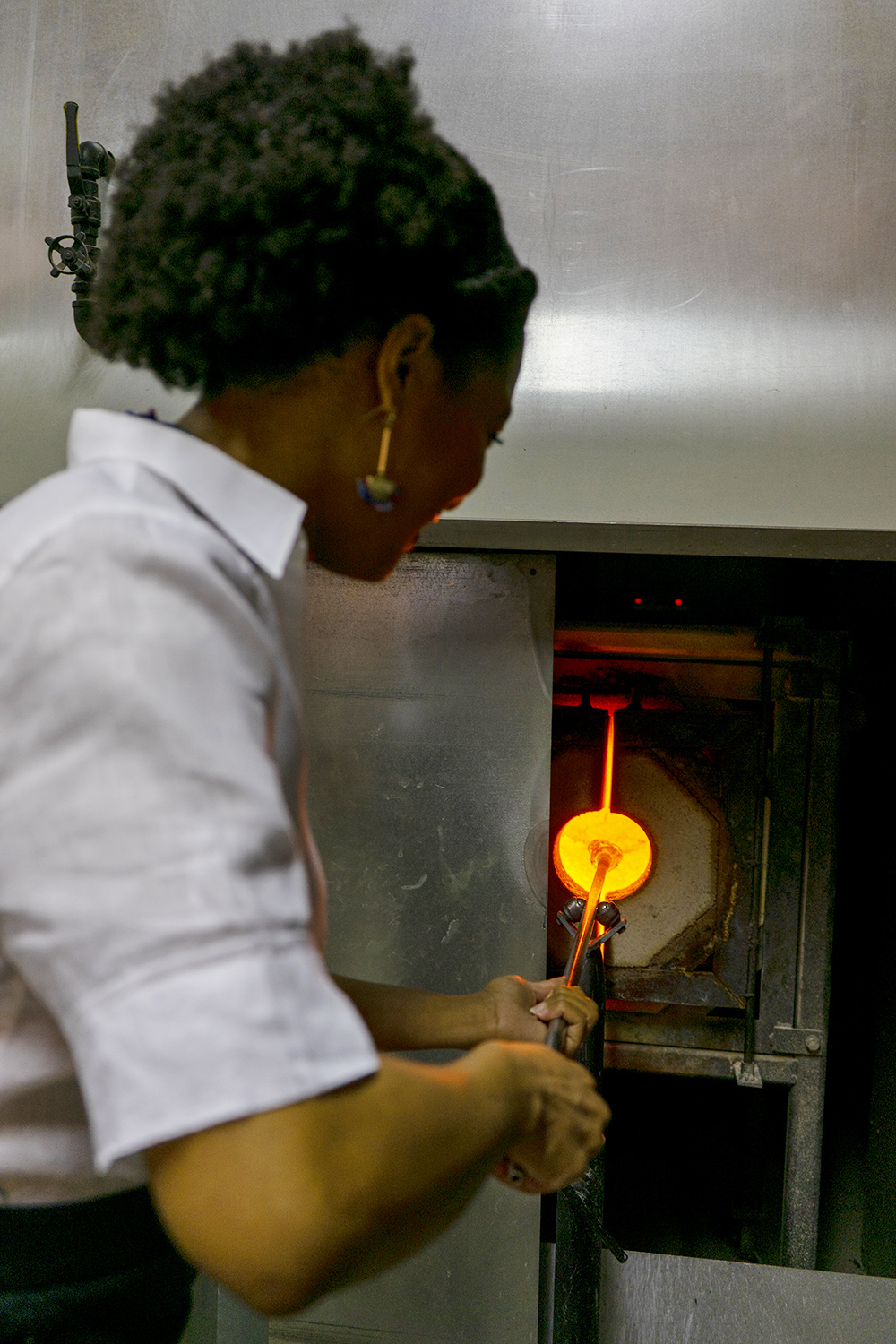 Getting Creative With VETRO Glassblowing Studio & Gallery – Interiors ...